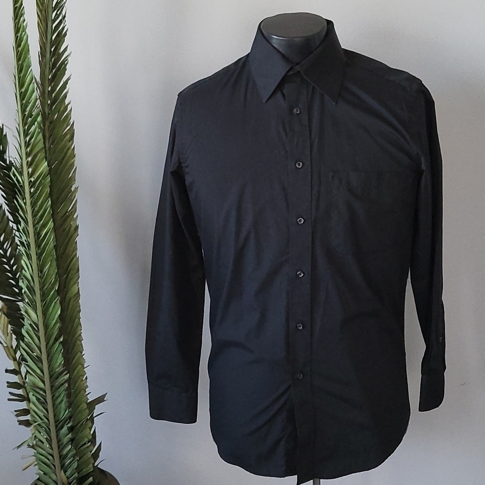 *PRICE DROP*
Beverly Hills Polo Club black button down dress shirt